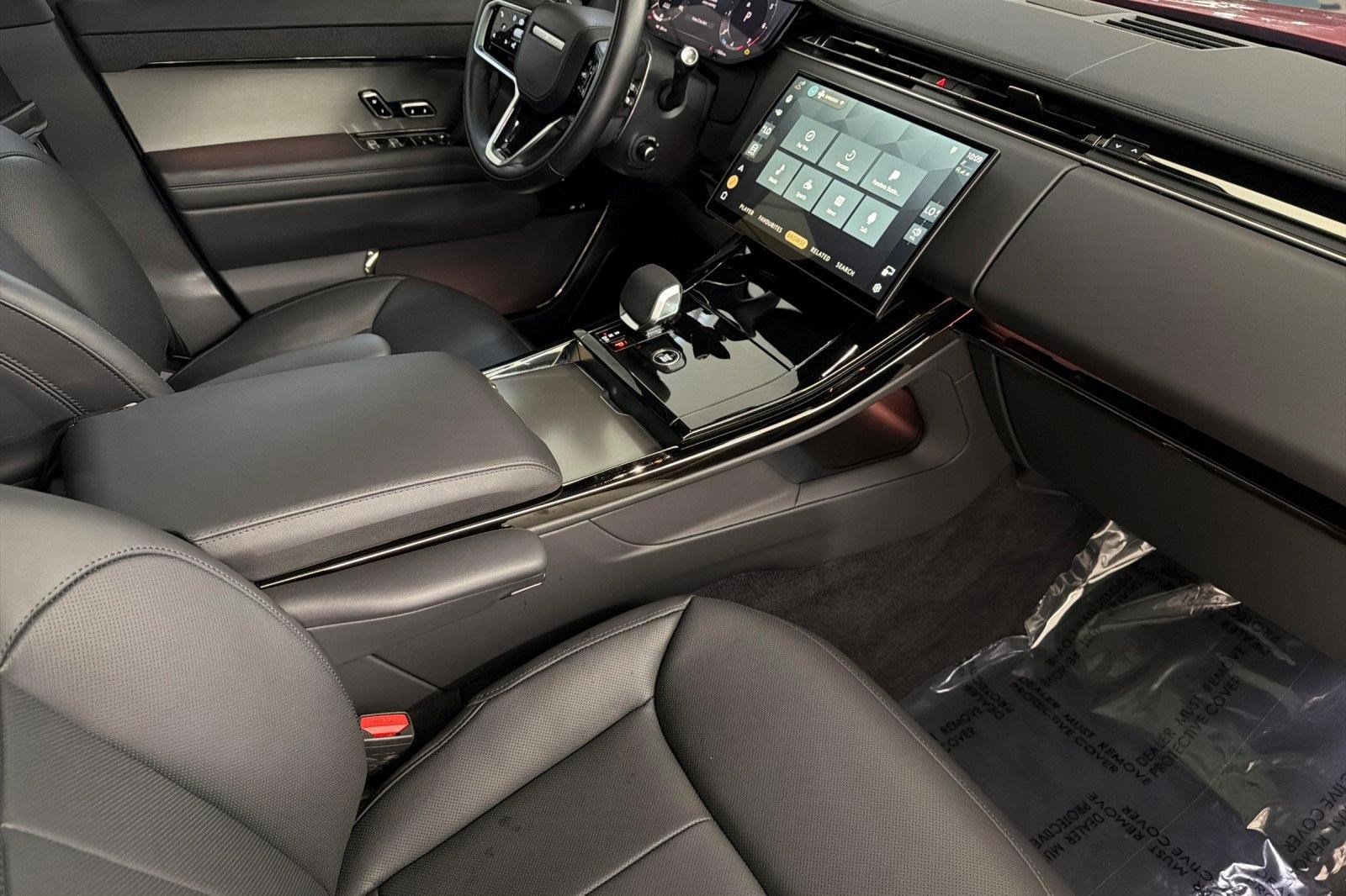 Used 2025 Land Rover Range Rover Sport SE image 33