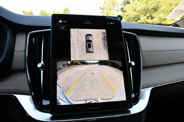 New 2026 Volvo XC90 B6 Plus w/ Protection Package Premier AWD/4WD image 15
