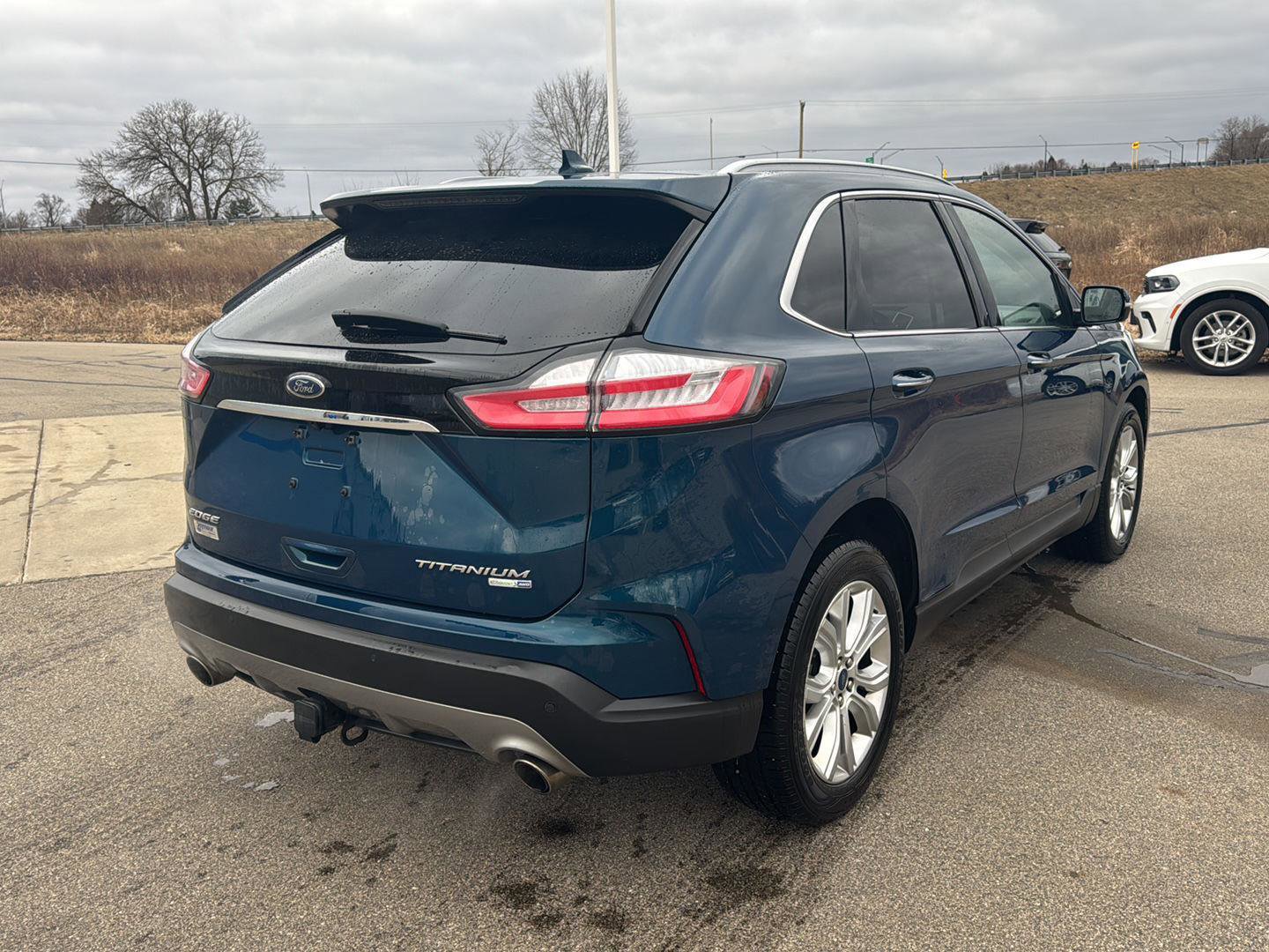 Used 2020 Ford Edge Titanium w/ Class II Trailer Tow Package image 6