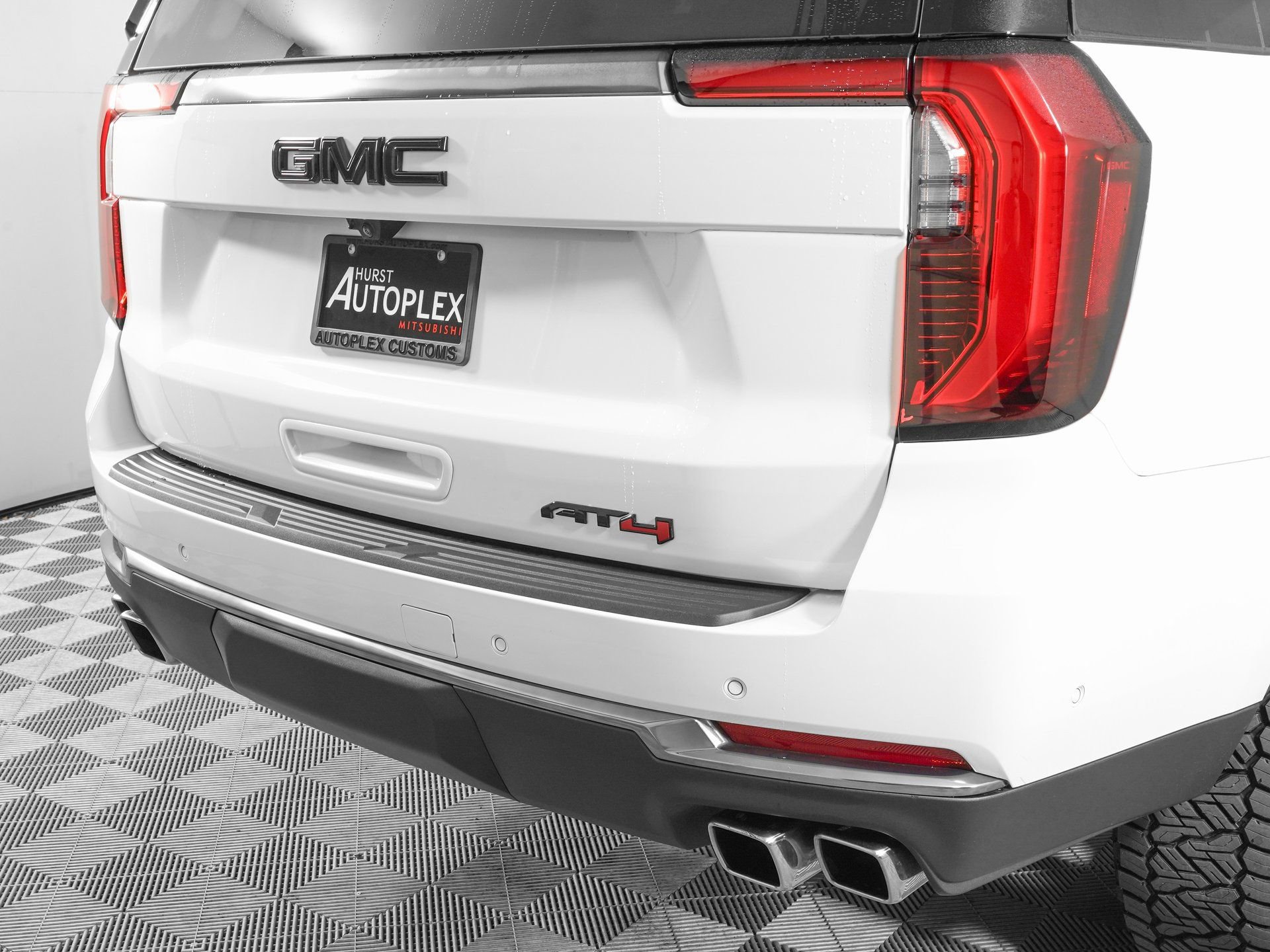 Used 2026 GMC Yukon AT4 image 39