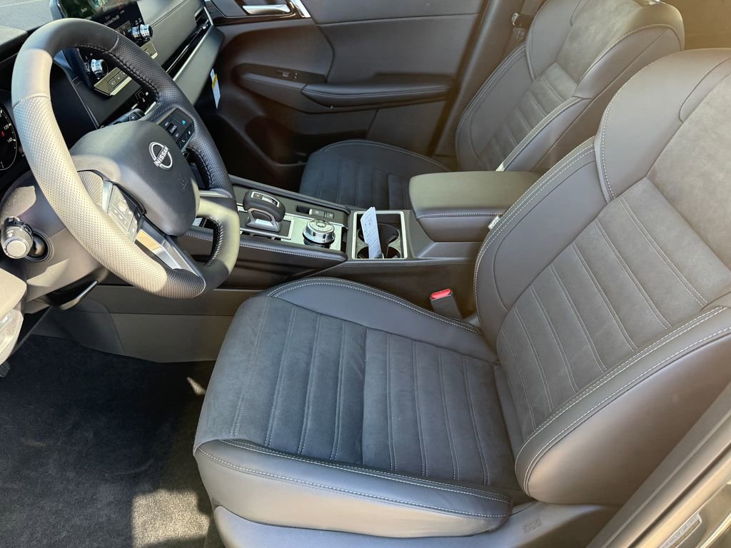 New 2026 Nissan Rogue SL image 18