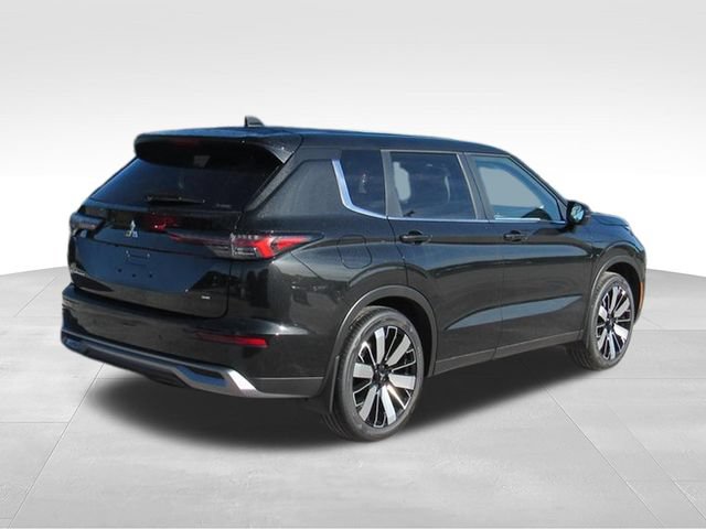 New 2025 Mitsubishi Outlander SE AWD/4WD image 3