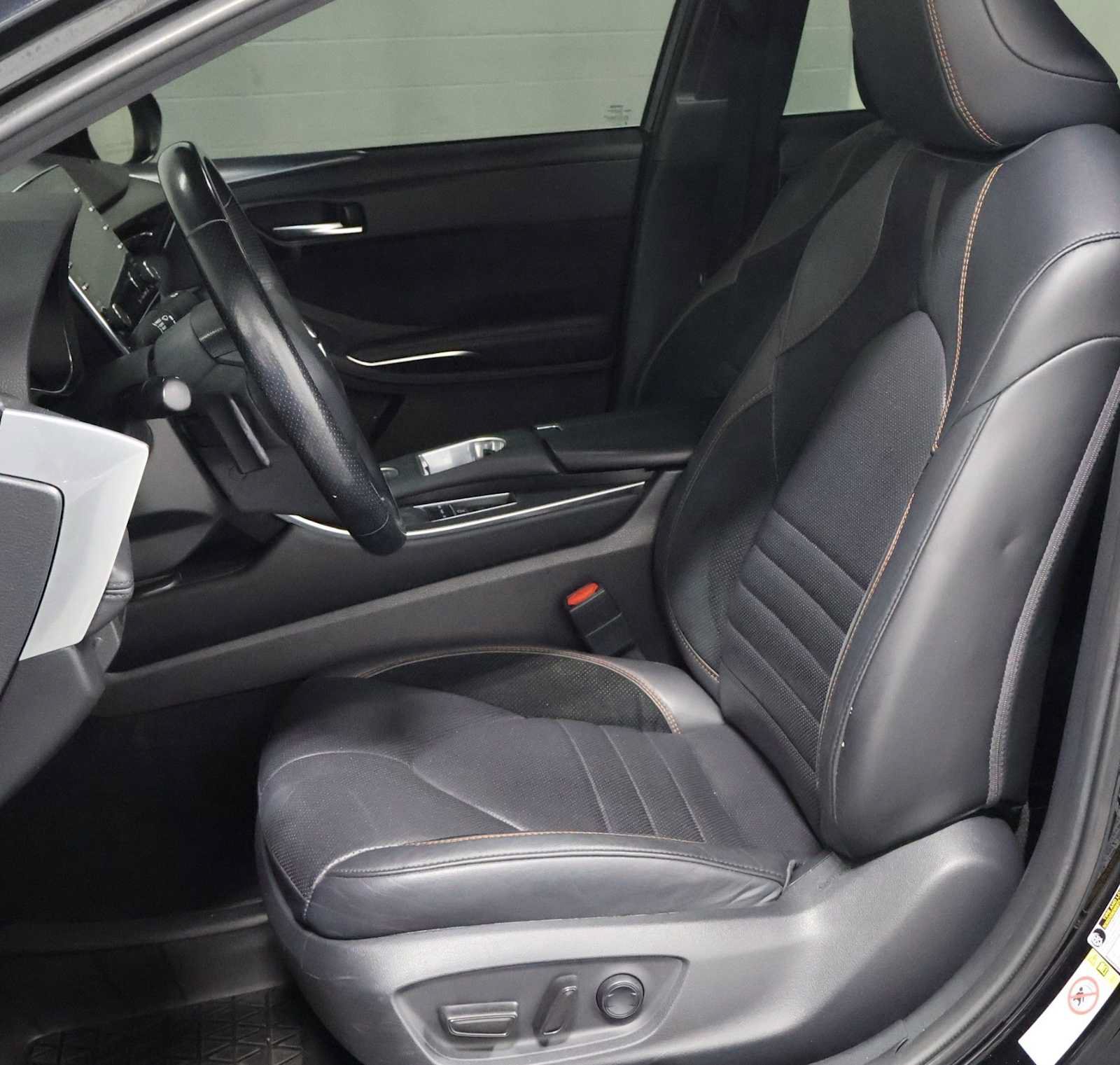 Used 2019 Toyota Avalon XSE w/ Protection Package FWD image 5