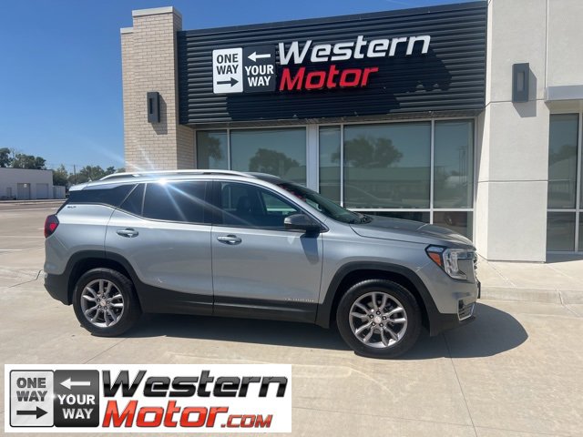 Used 2023 GMC Terrain SLT video 1