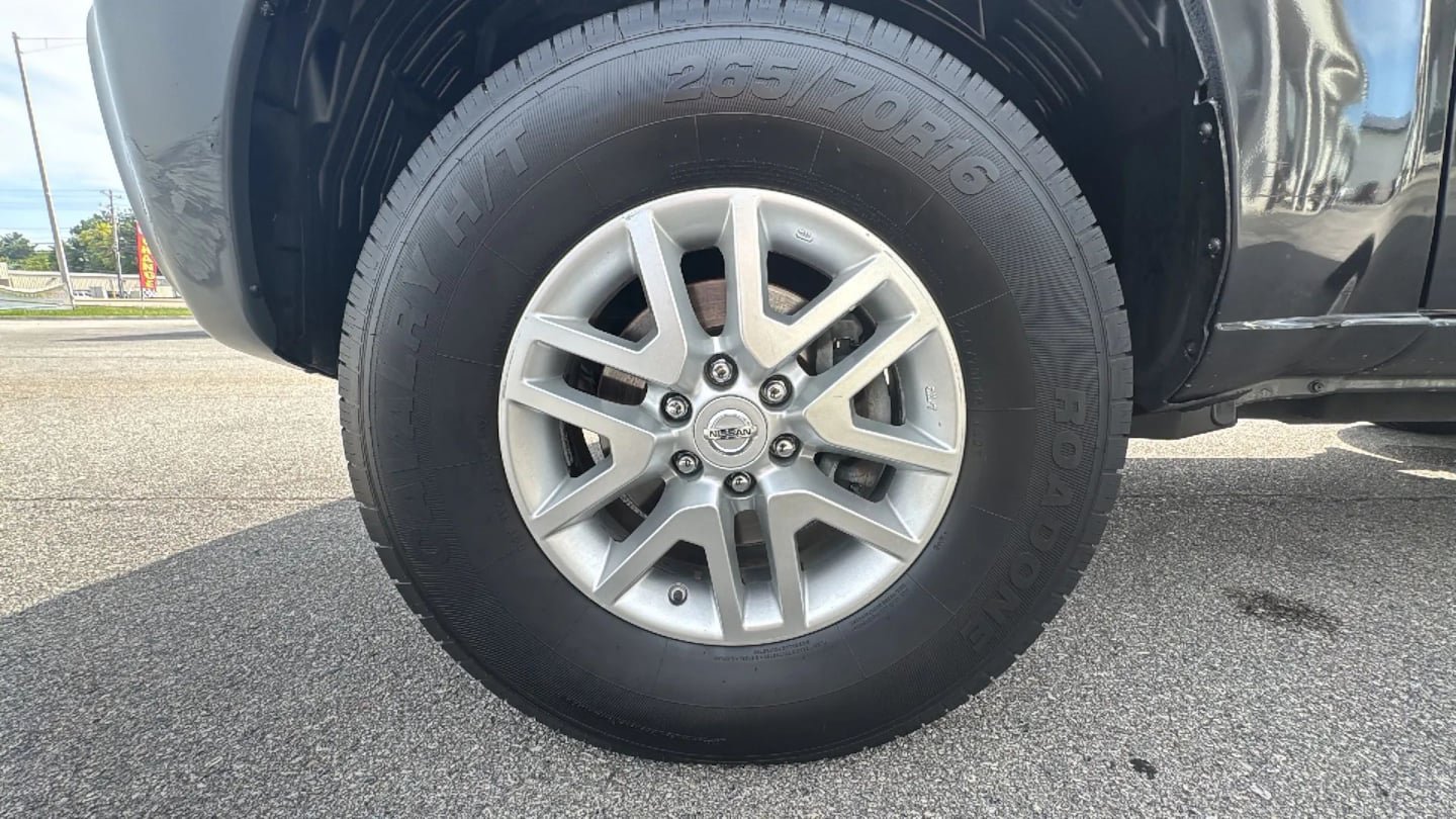 Used 2015 Nissan Xterra S RWD image 35