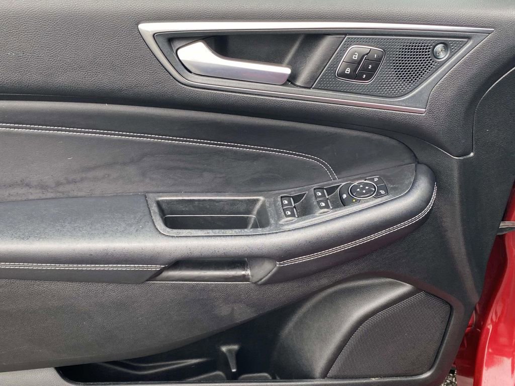 Used 2024 Ford Edge Titanium AWD/4WD image 15