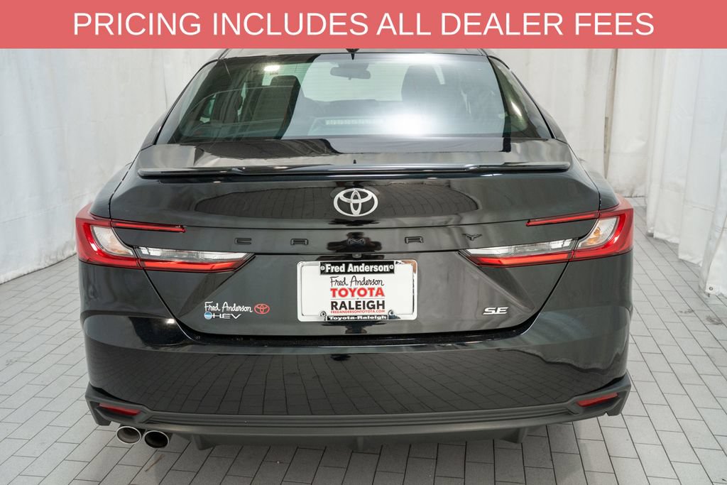 Used 2025 Toyota Camry SE FWD image 4