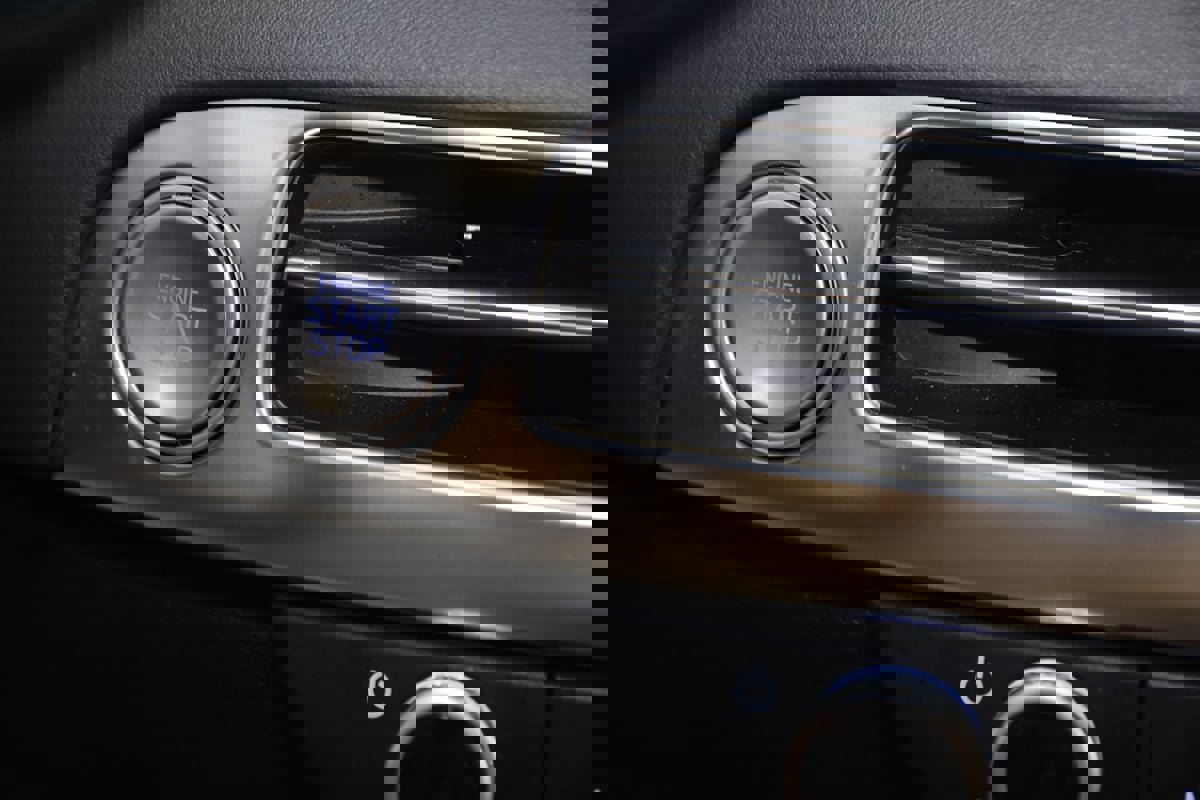 Used 2024 Hyundai Palisade Calligraphy image 32