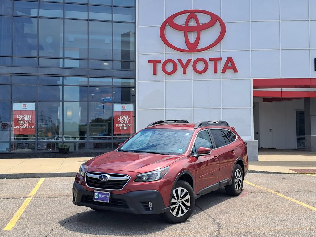 Used 2022 Subaru Outback Premium AWD/4WD image 1