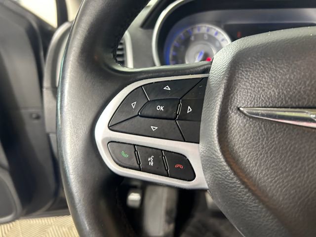 Used 2017 Chrysler 300 Limited w/ Value Package image 16
