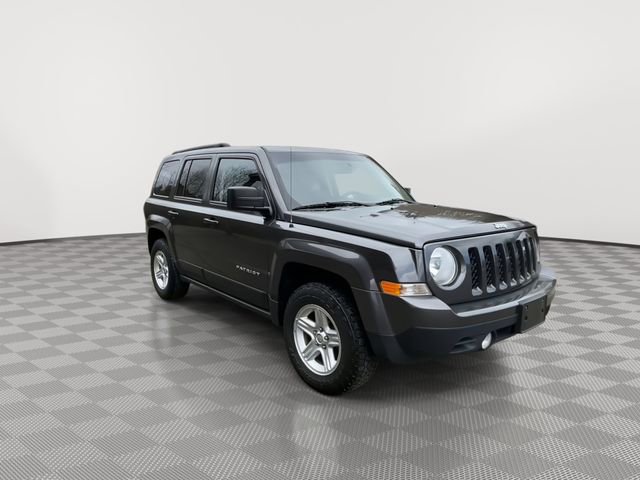 Used 2017 Jeep Patriot Sport w/ Power Value Group image 3