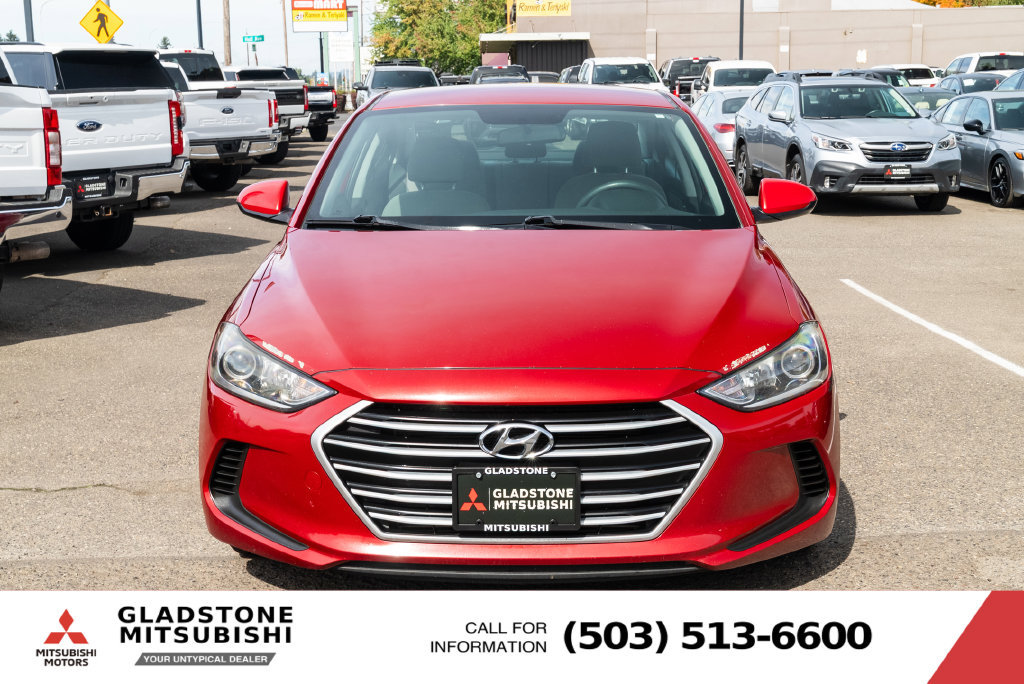 Used 2018 Hyundai Elantra SE FWD image 2
