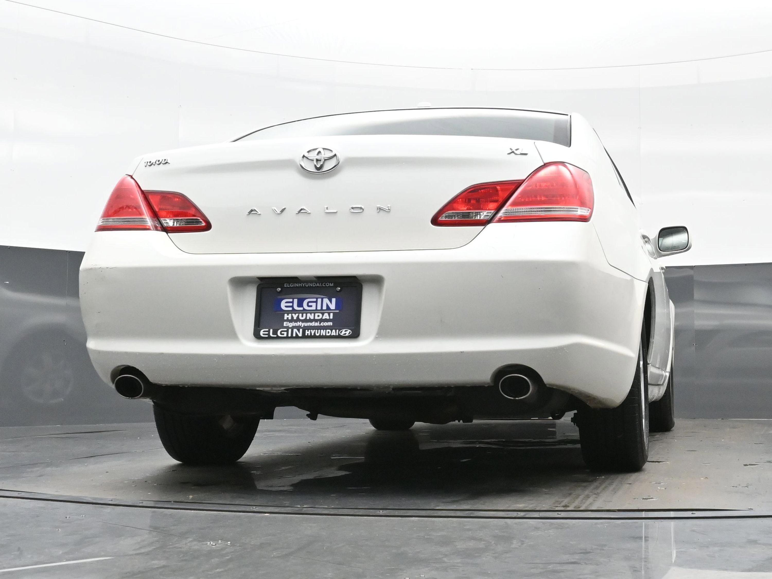 Used 2010 Toyota Avalon XL FWD image 28