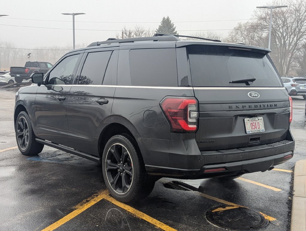 Used 2023 Ford Expedition Limited AWD/4WD image 5