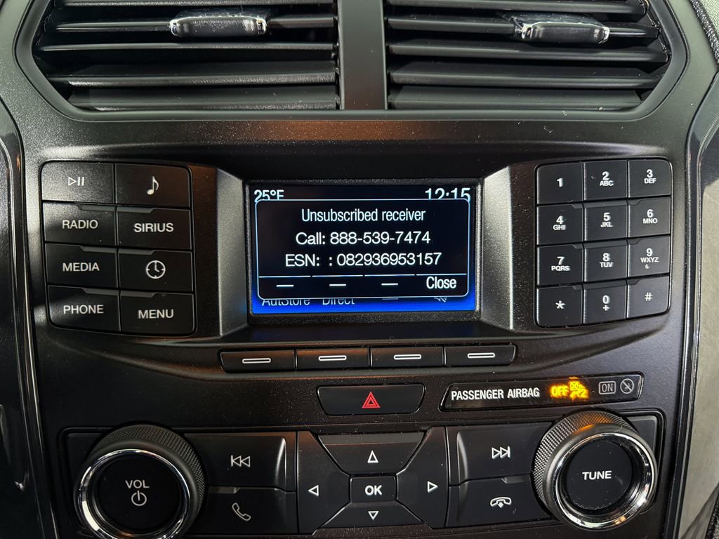 Used 2019 Ford Explorer XLT image 18