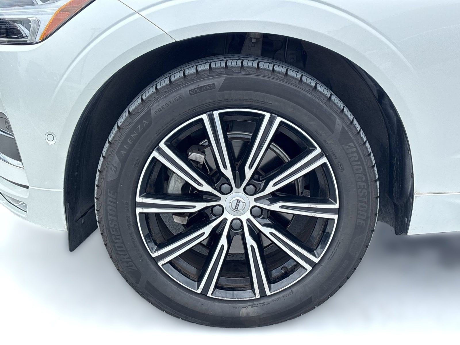 Used 2019 Volvo XC60 T5 Inscription AWD/4WD image 13