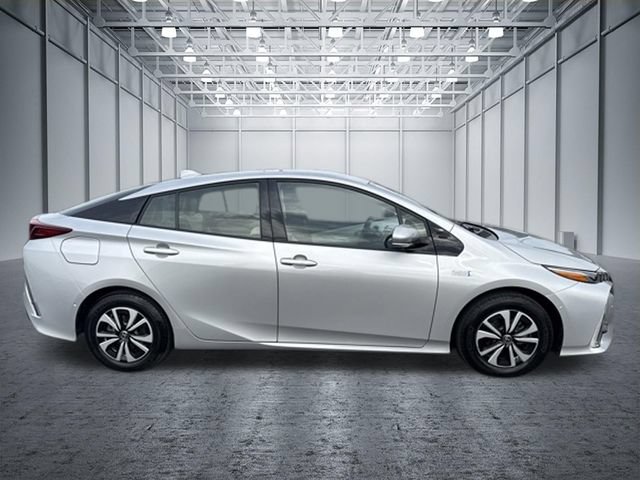 Used 2018 Toyota Prius Prime Advanced FWD image 6