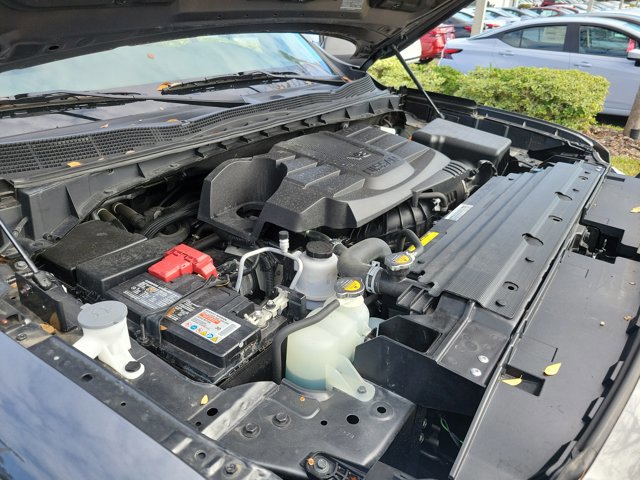Used 2024 Nissan Titan SV w/ SV Convenience Package image 41