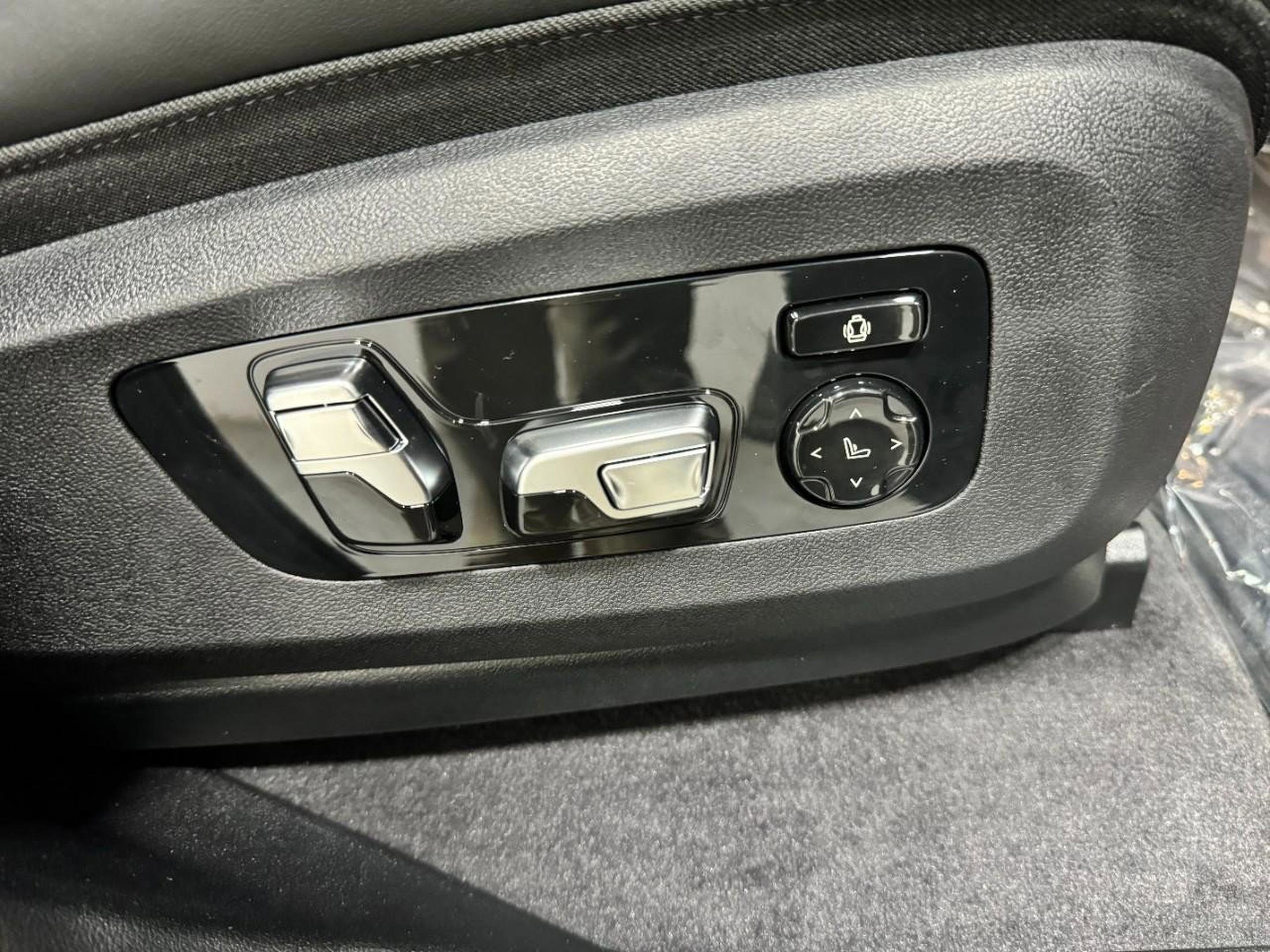 New 2026 BMW XM Label Red image 19