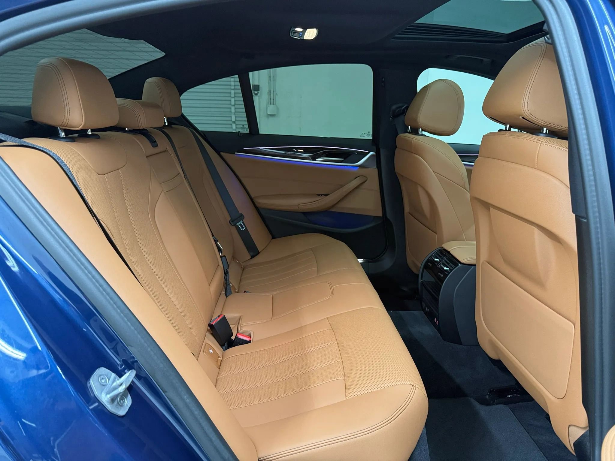 Used 2022 BMW 530i w/ M Sport Package RWD image 15