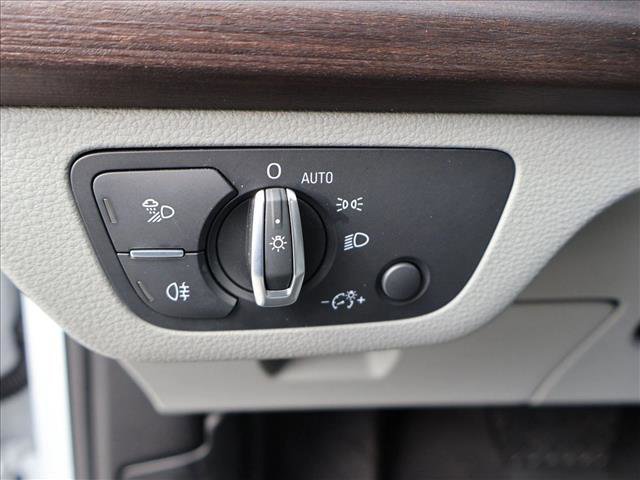 Used 2022 Audi Q5 2.0T Premium w/ Convenience Package image 13