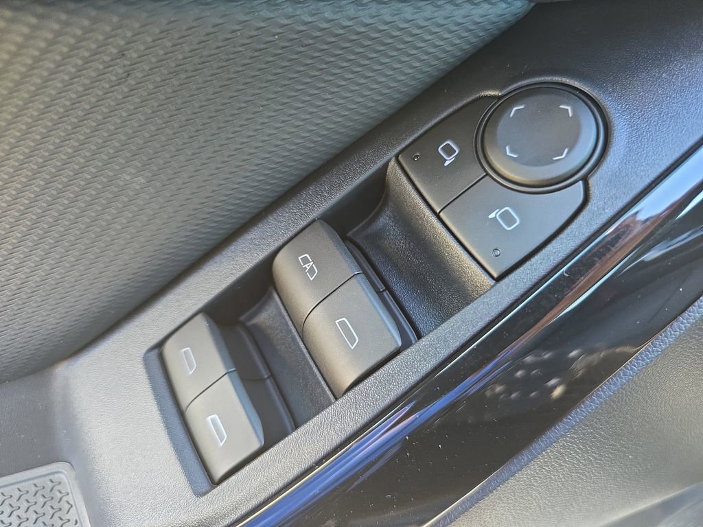 New 2026 Chevrolet Equinox LT image 28