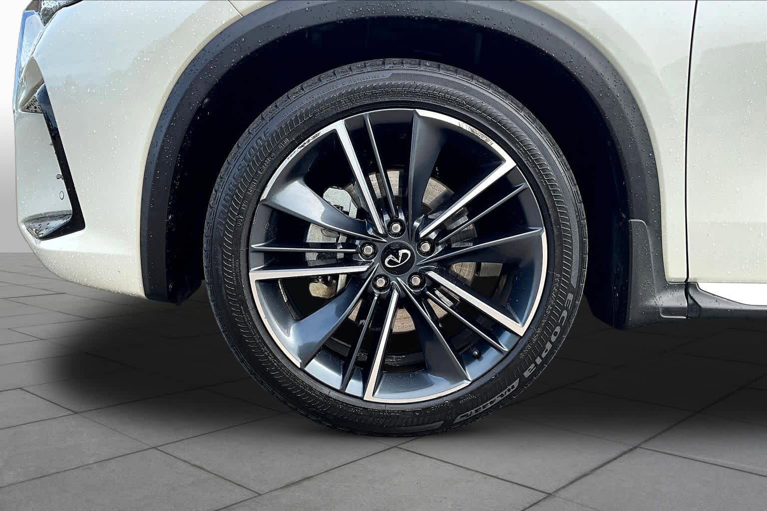 Used 2023 INFINITI QX55 Essential AWD/4WD image 11