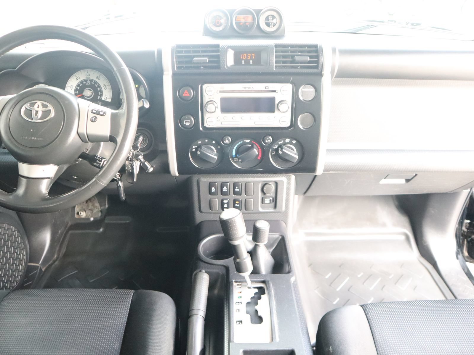 Used 2011 Toyota FJ Cruiser 4WD w/ Upgrade Pkg image 25