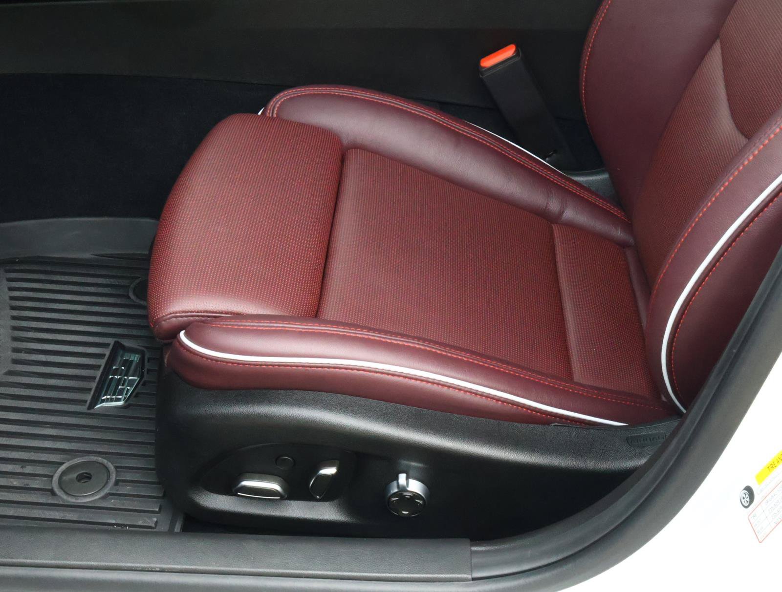 Used 2025 Cadillac CT4 Sport RWD image 19