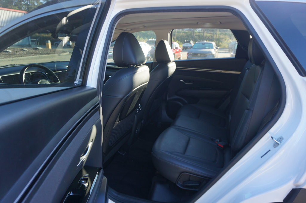 Used 2023 Hyundai Tucson Limited AWD/4WD image 17