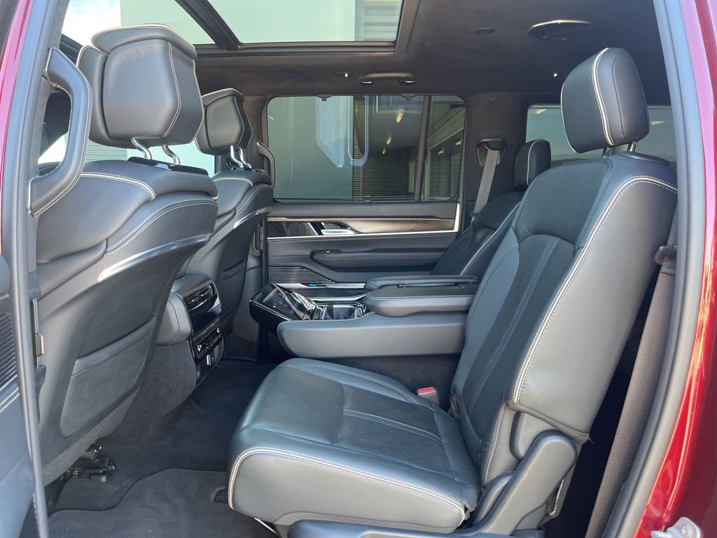 Used 2022 Jeep Grand Wagoneer Series II w/ Convenience Group III image 28