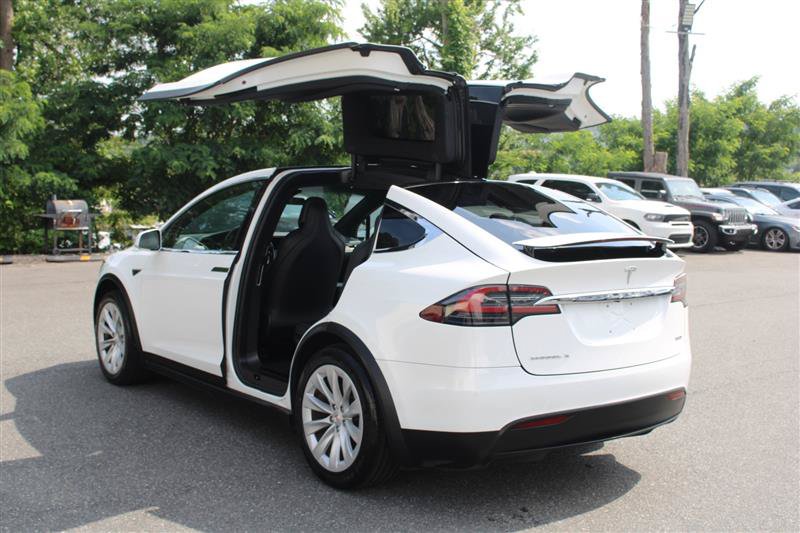 Used 2017 Tesla Model X 100D AWD/4WD image 5