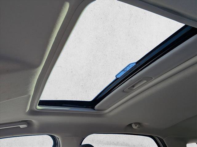 Used 2022 Ford EcoSport SE w/ SE Convenience Package image 16