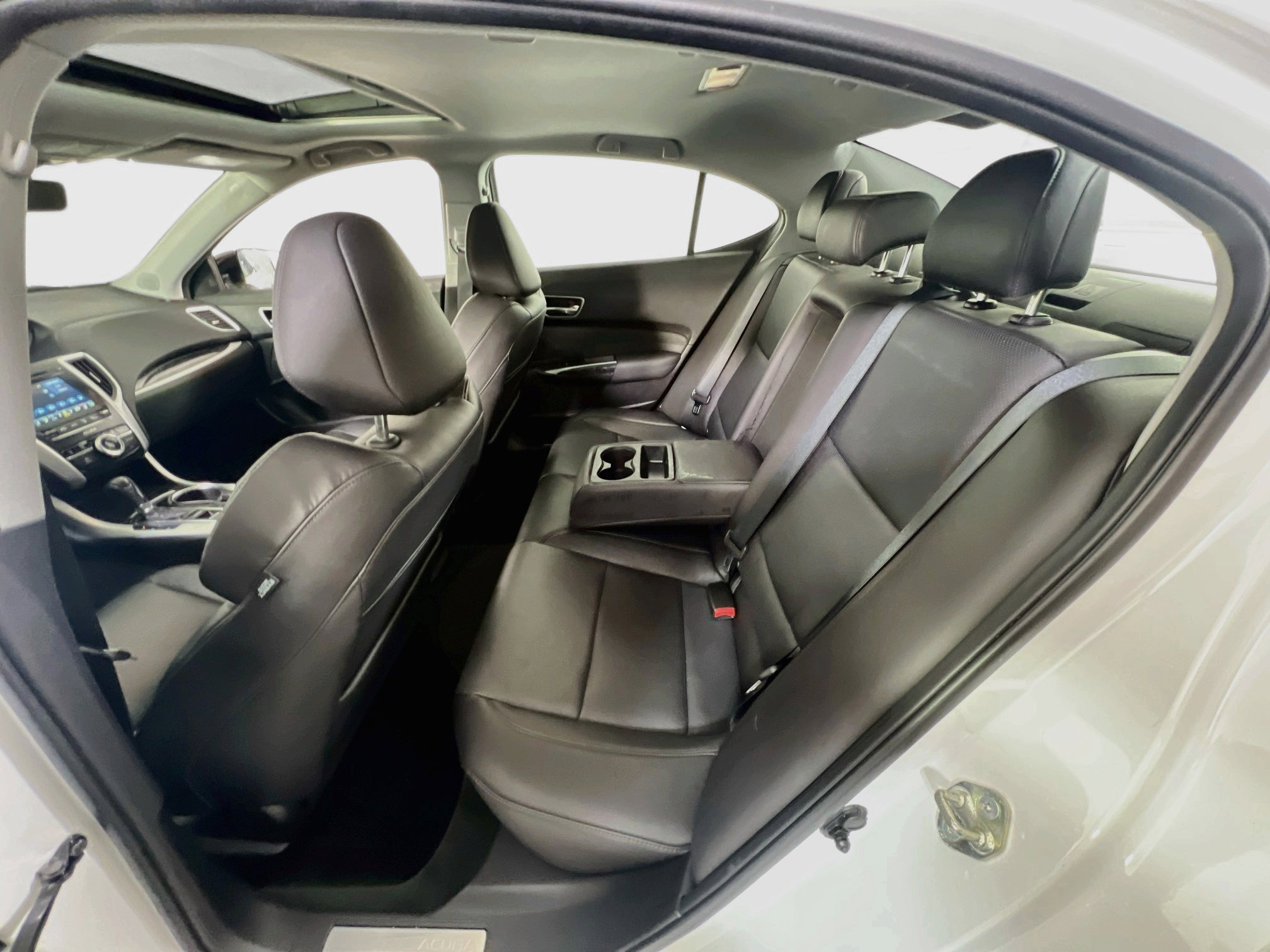 Used 2018 Acura TLX w/ Technology Package FWD image 23