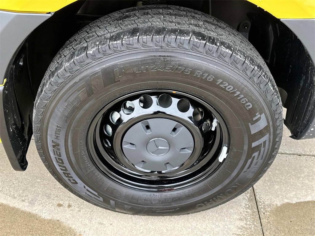 New 2025 Mercedes-Benz Sprinter 2500 image 9