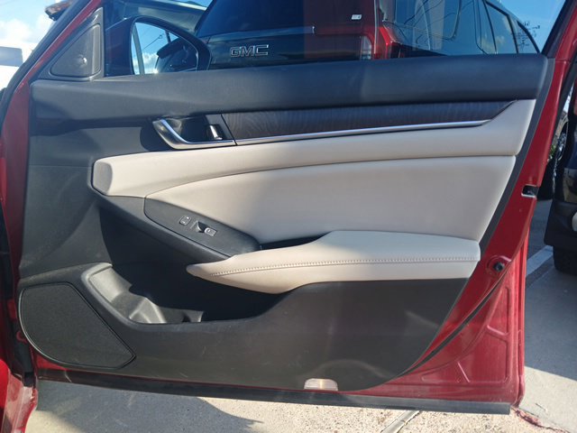 Used 2022 Honda Accord Touring image 15