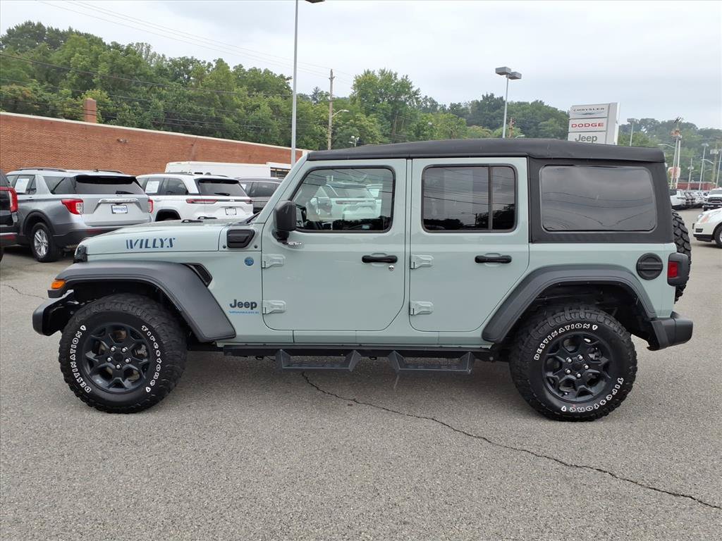 Used 2023 Jeep Wrangler Unlimited w/ Convenience Group AWD/4WD image 7