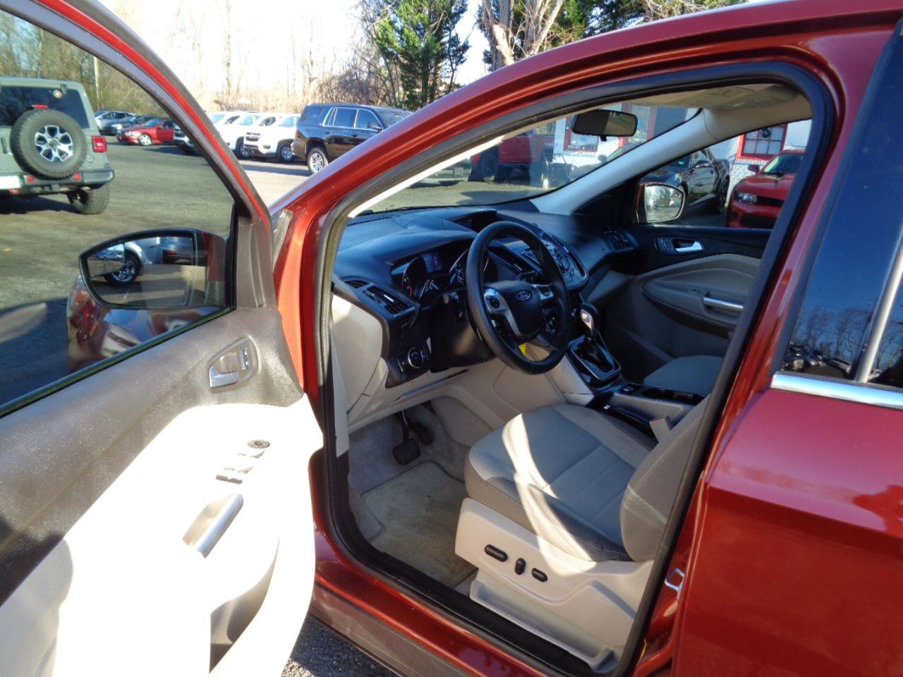 Used 2014 Ford Escape SE AWD/4WD image 14