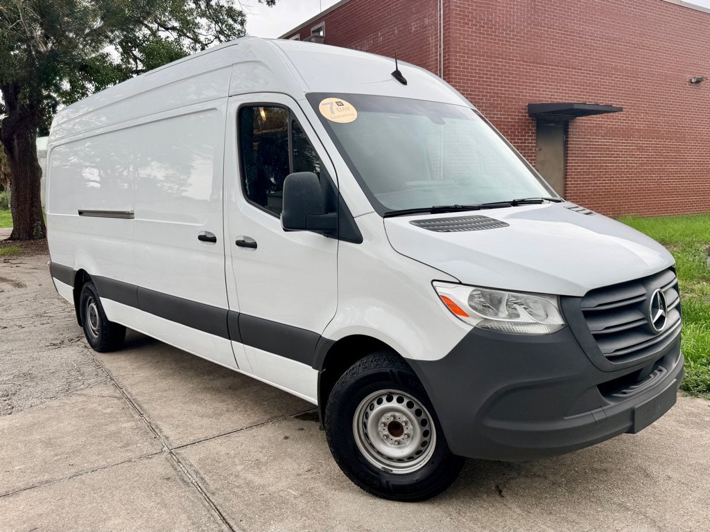 Used 2023 Mercedes-Benz Sprinter 2500 image 2