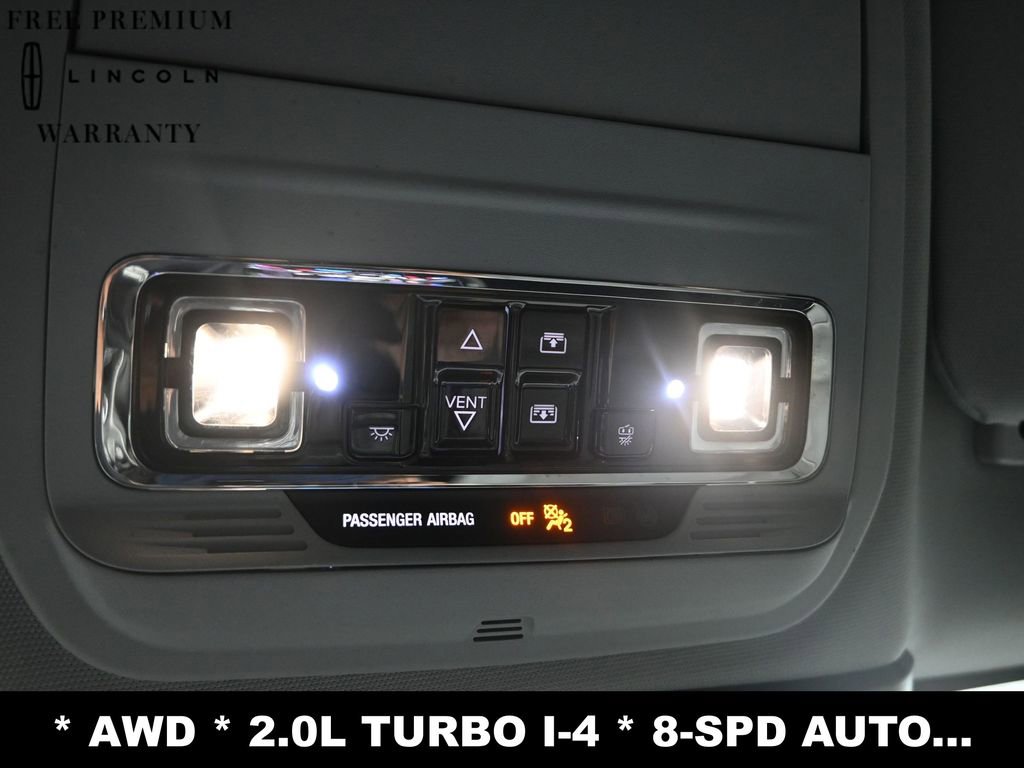 Used 2021 Lincoln Corsair AWD w/ Premium Package image 18
