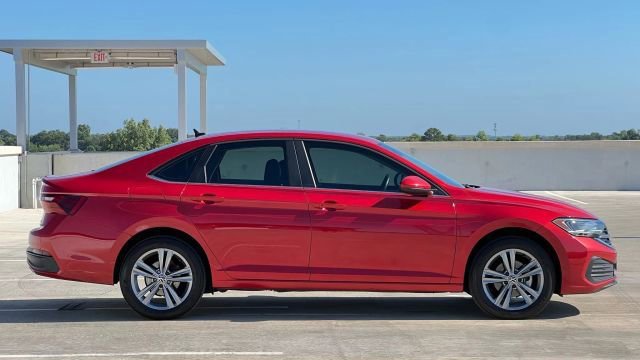 Used 2023 Volkswagen Jetta SE image 56