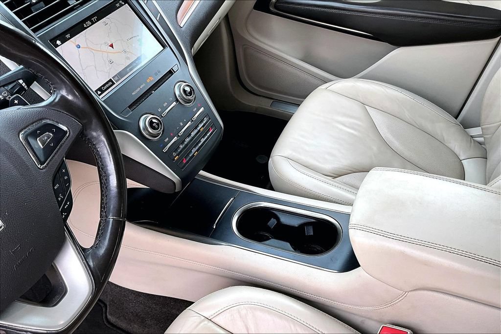 Used 2018 Lincoln MKC Select w/ Select Plus Package FWD image 15