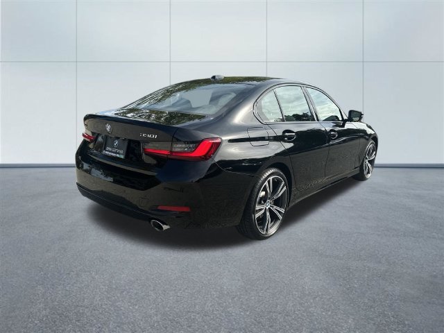 Certified 2023 BMW 330i xDrive Sedan w/ Premium Package AWD/4WD image 13