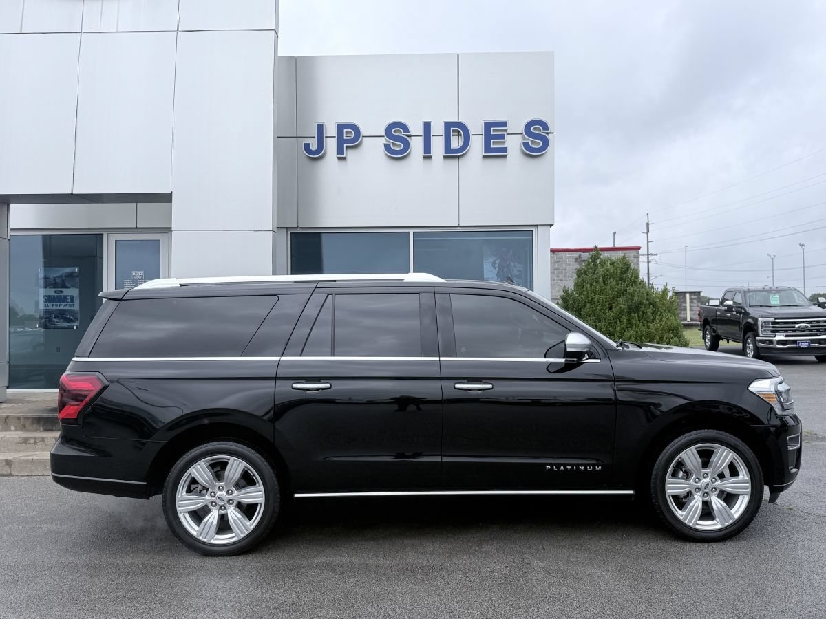 Used 2022 Ford Expedition Max Platinum AWD/4WD image 8