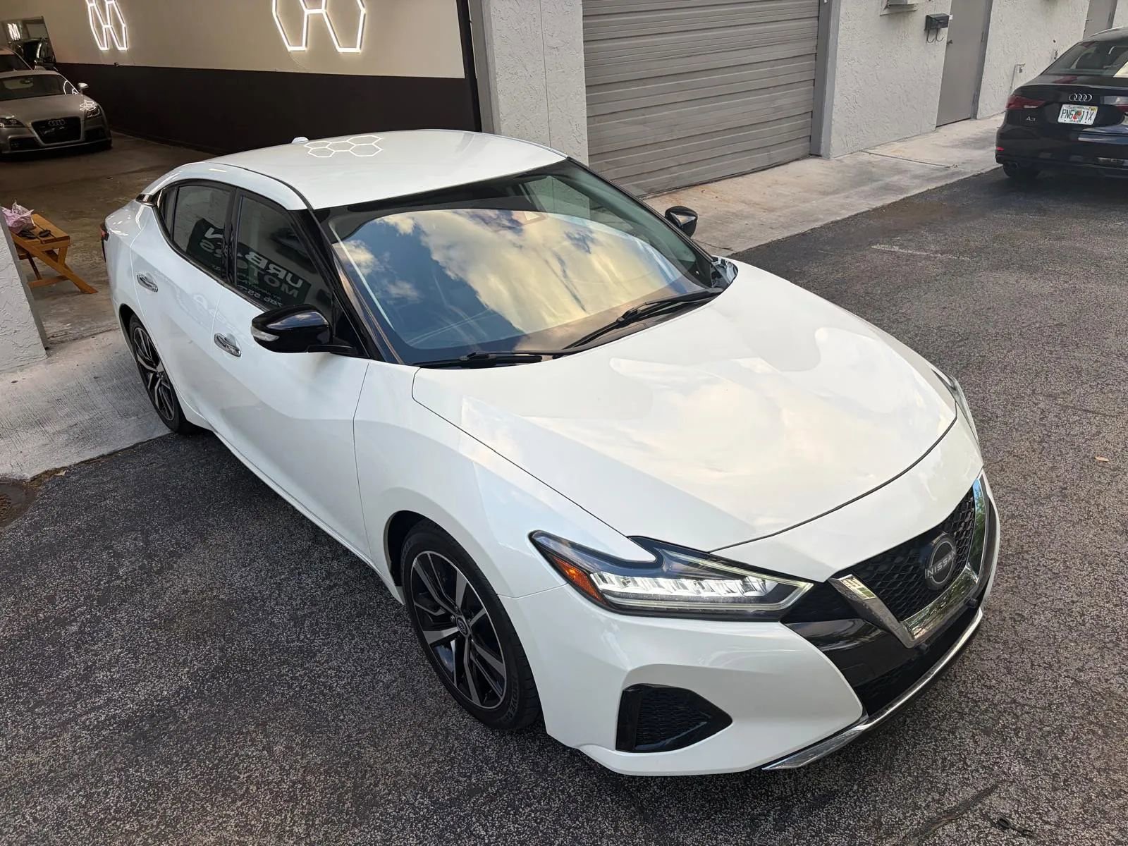 Used 2023 Nissan Maxima SV w/ Floor Mat Group FWD image 5