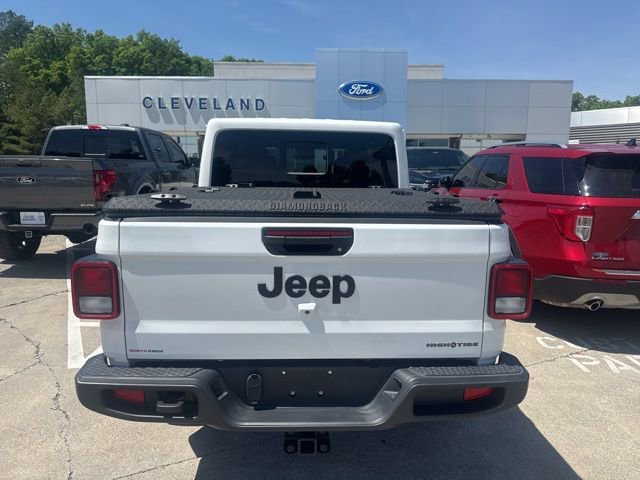 Used 2025 Jeep Gladiator Sport AWD/4WD image 8