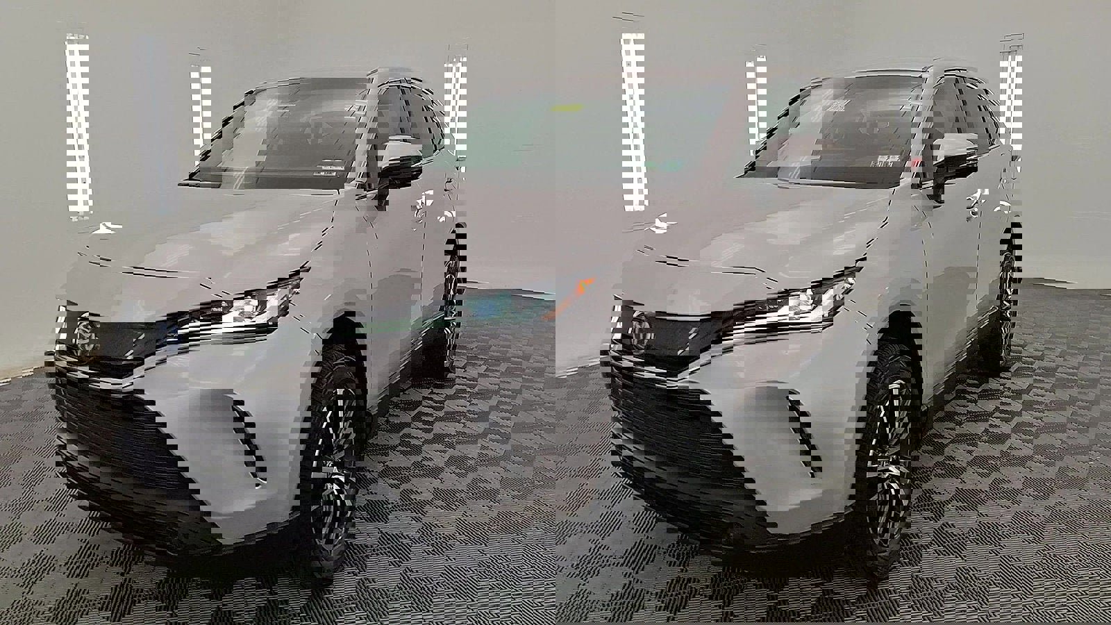 Certified 2023 Toyota Venza LE image 8