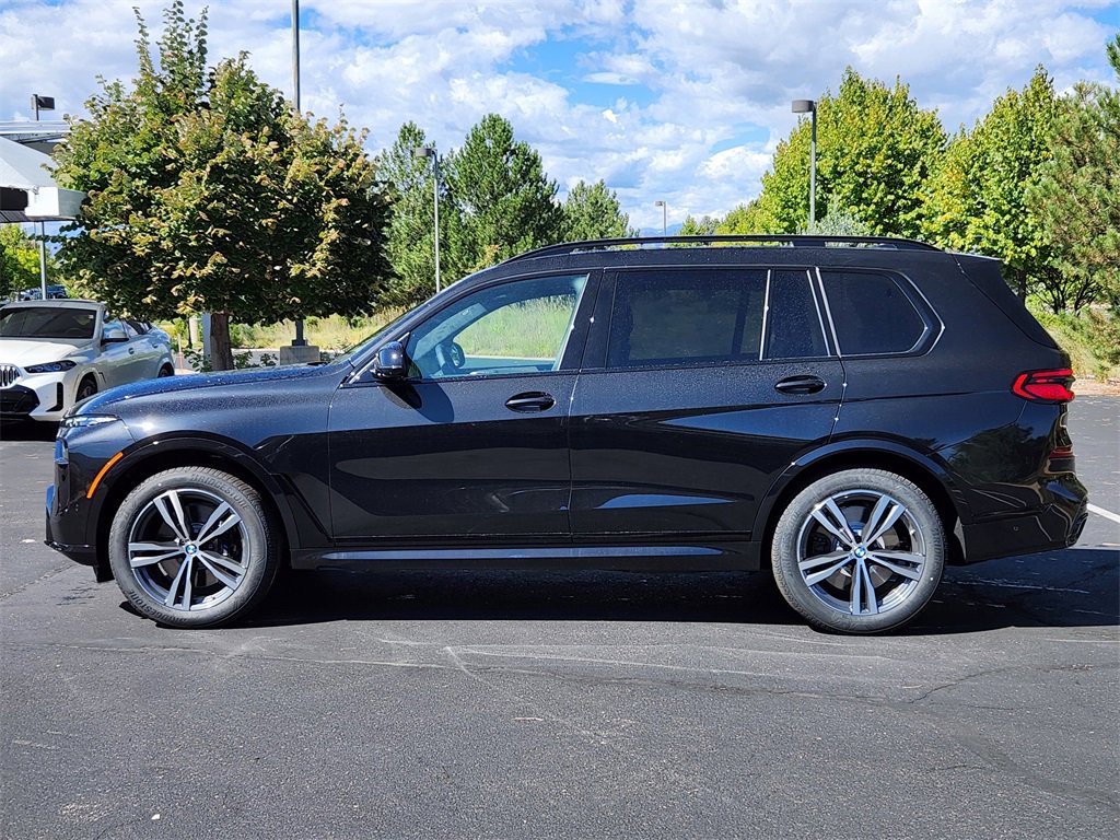New 2026 BMW X7 M60i image 2