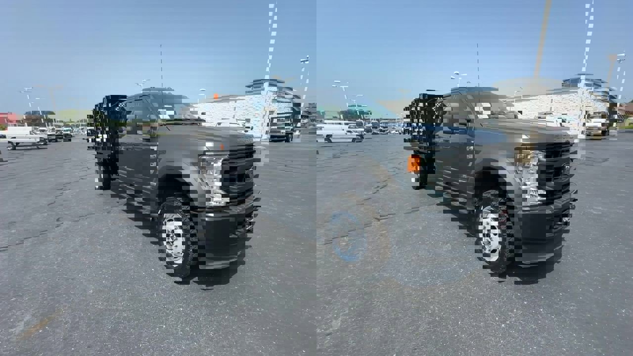 Used 2020 Ford F550 XL image 2