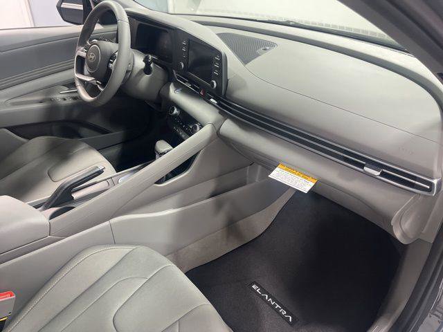 New 2026 Hyundai Elantra Sport w/ Cargo Package image 22